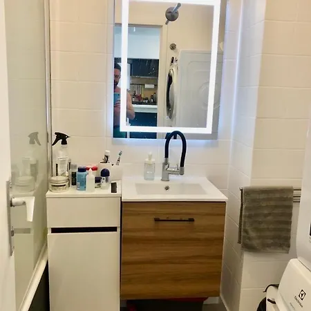 Apartment Beachfront 8th Floor-free Parking-surfing & Naturism *