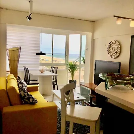Beachfront 8th Floor-free Parking-surfing & Naturism *